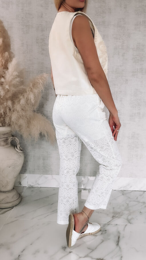 Jeansowa kamizelka ECRU z haftami i perełkami ONE SIZE 100% bawełna - R908