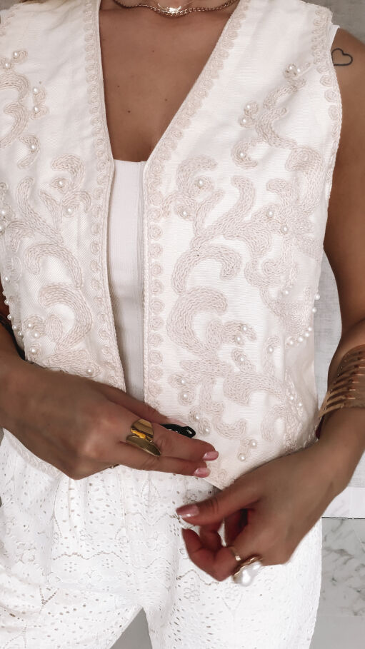 Jeansowa kamizelka ECRU z haftami i perełkami ONE SIZE 100% bawełna - R908