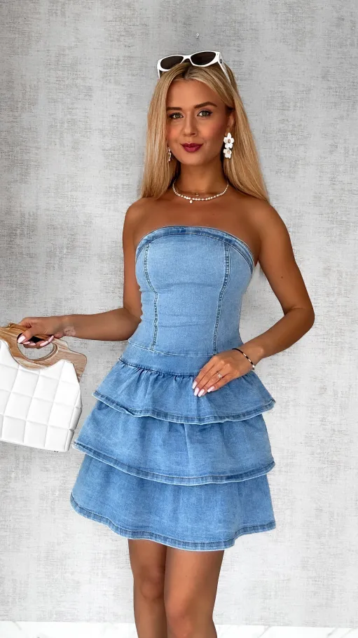 Elastyczna jeansowa sukienka hiszpanka z falbankami BAWEŁNA - P820