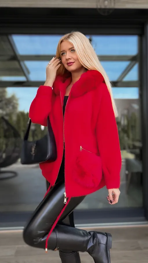 Czerwona ALPAKA z futerkiem i kapturem ONE SIZE - R141