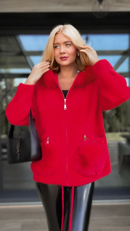 Czerwona ALPAKA z futerkiem i kapturem ONE SIZE - R141