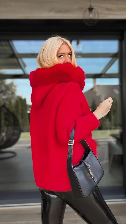 Czerwona ALPAKA z futerkiem i kapturem ONE SIZE - R141