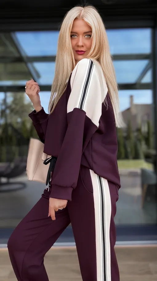 Śliwkowy komplet dresowy z paskami ONE SIZE - R139