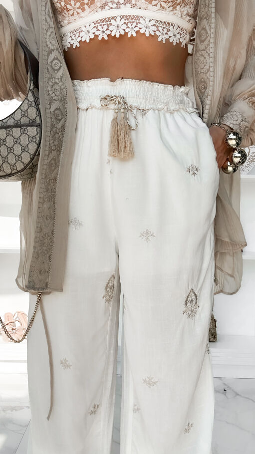 Białe spodnie na lato ze złotymi haftami ONE SIZE - P946