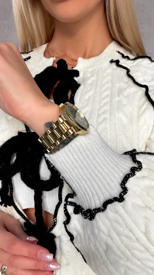 Wiosenny wiązany sweter warkocz ECRU z czarnymi dodatkami ONE SIZE - R598