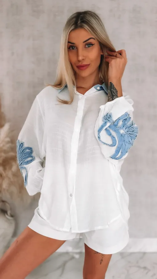 Oryginalna biała bluzka koszulowa z jeansowymi dodatkami ONE SIZE - R843