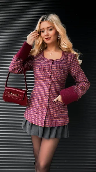 Modna marynarka w kratkę z koronkowymi rękawami WEŁNIANA - R387