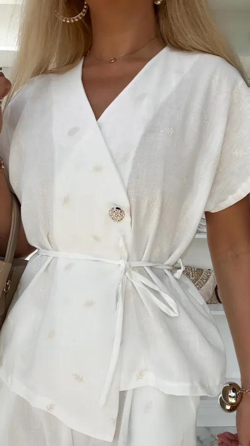 Idealny letni komplet z wiskozy w białym kolorze ONE SIZE - P915B