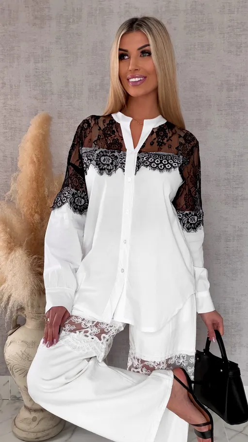 Bawełniana biała koszula z koronkowym dekoltem ONE SIZE - R684