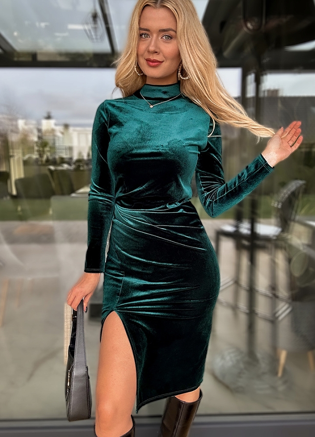 Elegancka aksamitna kobieca sukienka BUTELKOWA ZIELEŃ - M483
