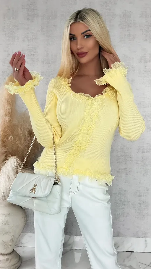 Modna dzianinowa bluzka z koronką i dzwonami ONE SIZE żółta - R442B