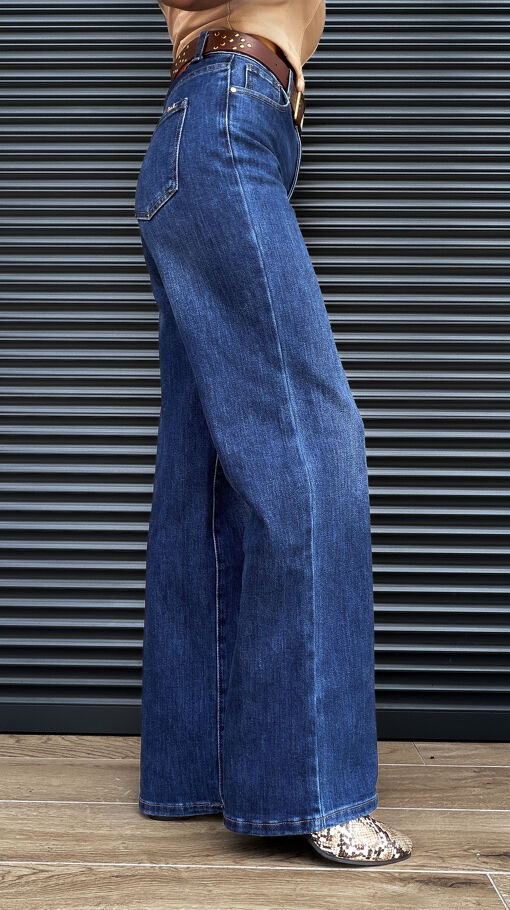 Elastyczne spodnie jeansowe w klasycznym stylu z paskiem BLUE JEANS - S330
