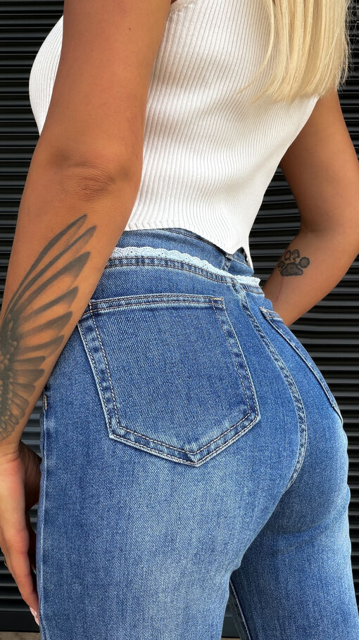 Oryginalne elastyczne spodnie jeansowe WIDE LEG FIT z koronką BLUE JEANS - S324