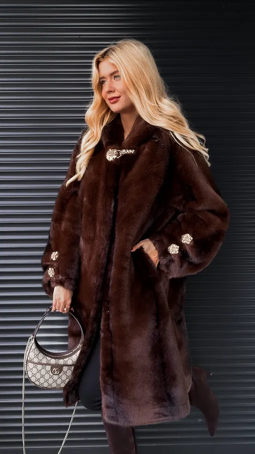 Premium futro z kapturem zdobione cyrkoniami BRĄZOWE - R212A