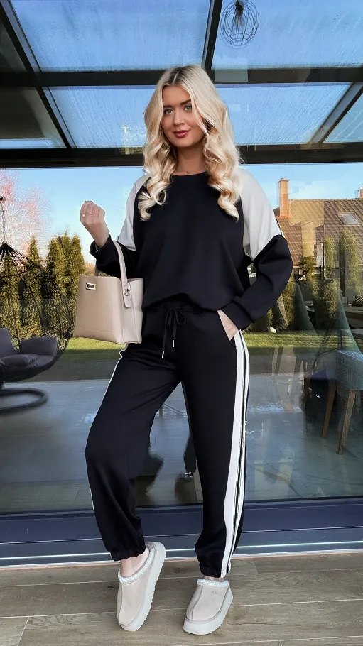 Czarny komplet dresowy z paskami ONE SIZE - R139B