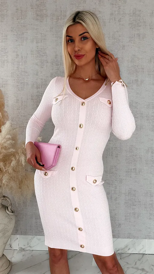 Elastyczna dzianinowa sukienka ze złotymi guzikami PINK wiskoza - R938