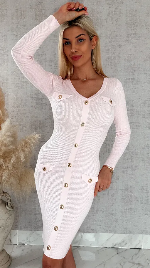 Elastyczna dzianinowa sukienka ze złotymi guzikami PINK wiskoza - R938