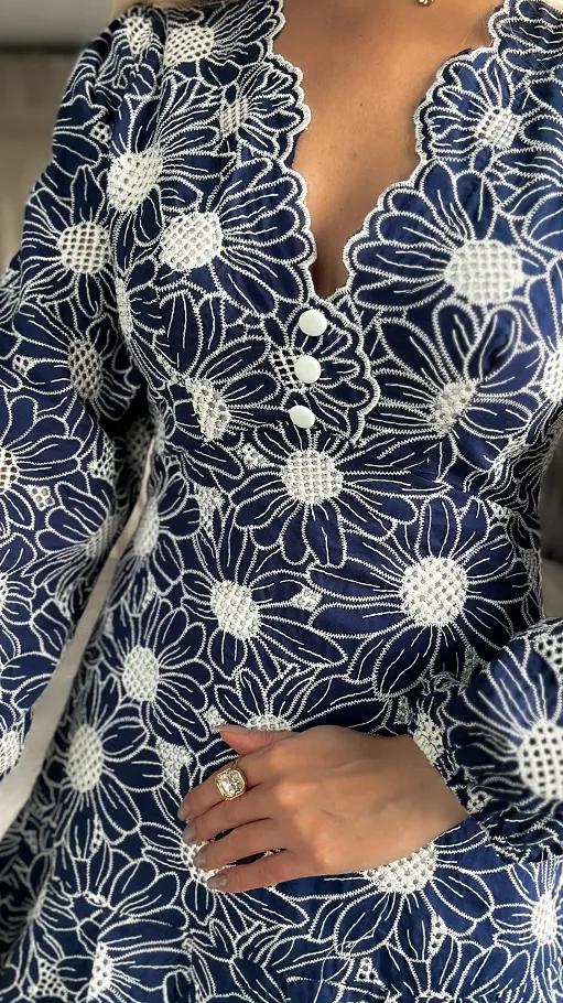 Zjawiskowa sukienka cała haftowana DARK BLUE - P593