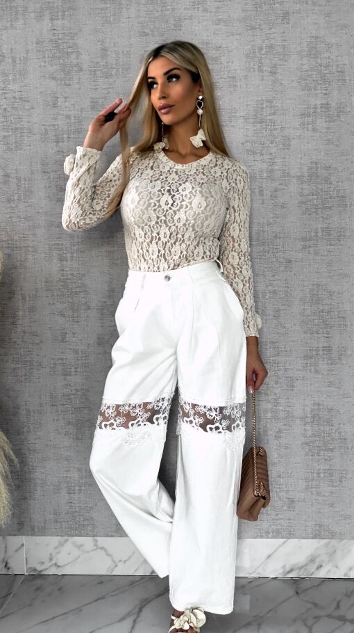 Beżowa bluzka z koronki z różami na rękawach ONE SIZE - R558