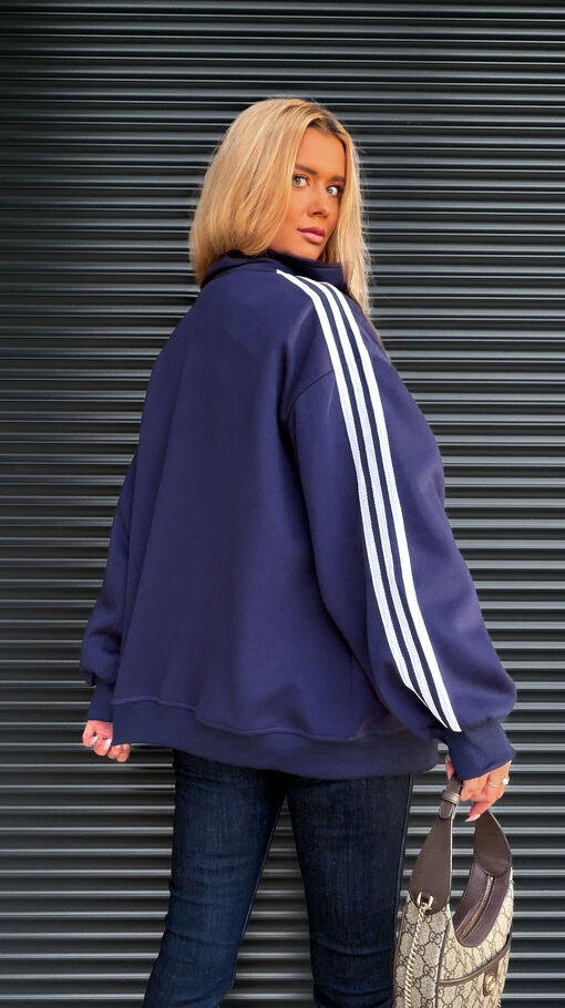 Klasyczna granatowa bluza na zamek z białymi pasami ONE SIZE - S476