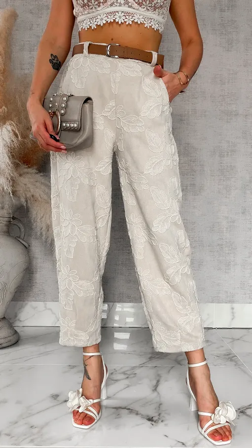 Oryginalny zamszowy komplet cały haftowany marynarka + spodnie ONE SIZE - R859