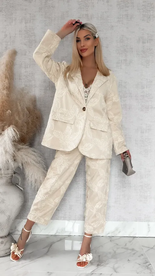 Oryginalny zamszowy komplet cały haftowany marynarka + spodnie ONE SIZE - R859