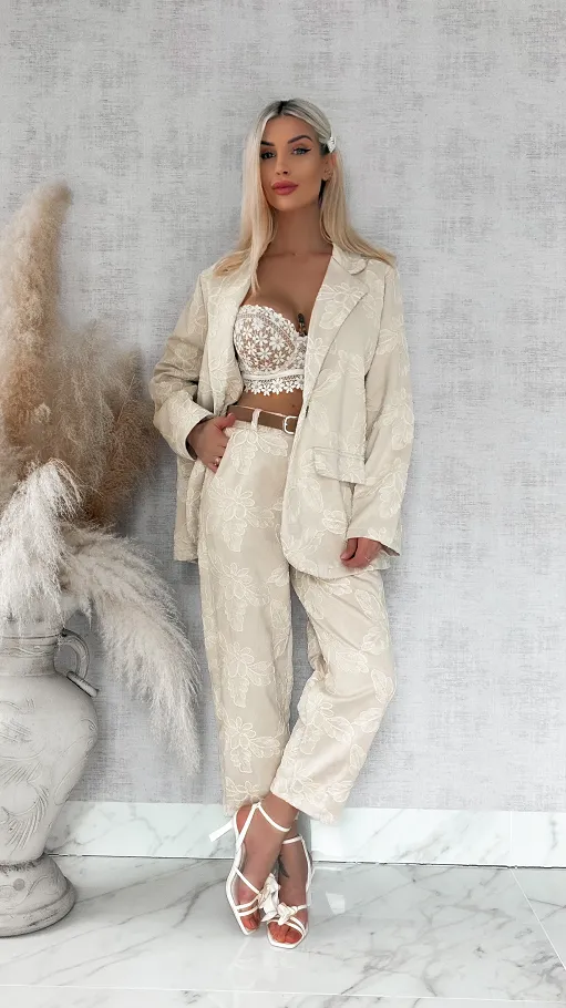 Oryginalny zamszowy komplet cały haftowany marynarka + spodnie ONE SIZE - R859