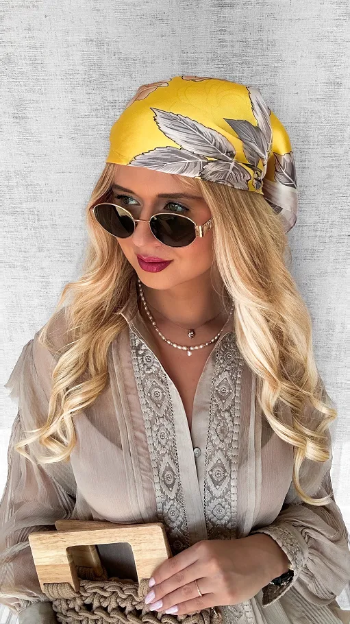 Żółta modna mini APASZKA w kwiaty - P667