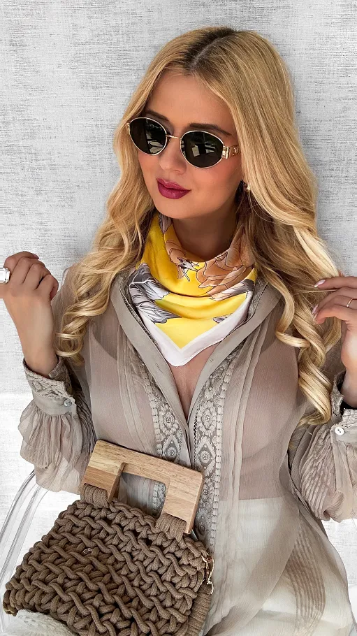 Żółta modna mini APASZKA w kwiaty - P667