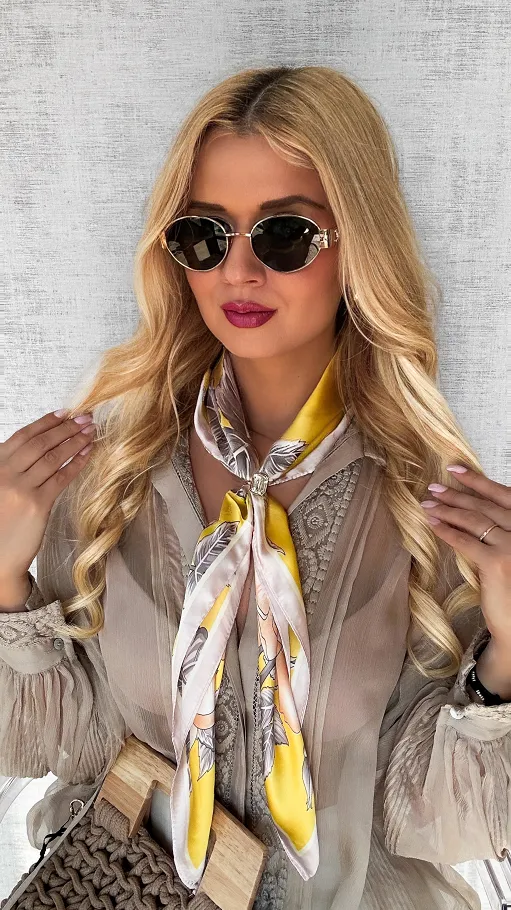 Żółta modna mini APASZKA w kwiaty - P667