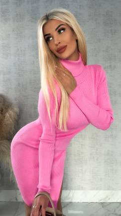 Dzianinowa sukienka w prążki z golfem ONE SIZE - R412