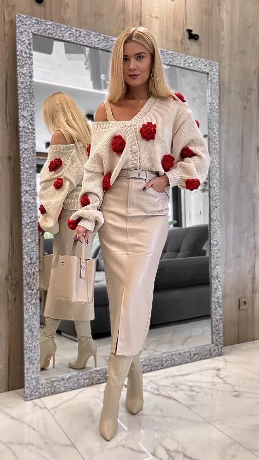 Modowa beżowa spódnica z EKO skóry z paskiem - P191A