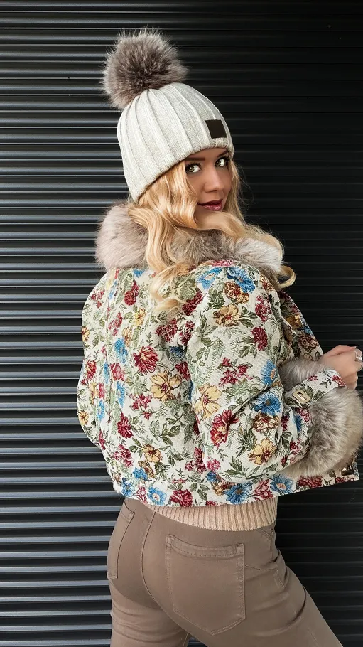 Premium kurtka haftowana w kolorowe kwiaty z futerkiem BEŻOWA - R308
