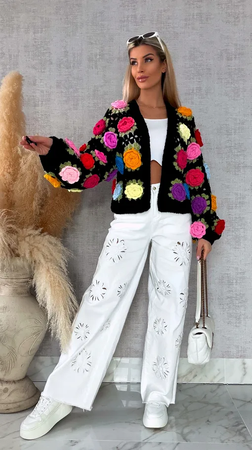 Wiosenny czarny KARDIGAN szydełkowy w kolorowe kwiaty 3D - R734