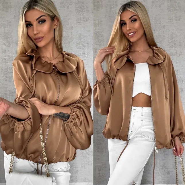 Satynowa elegancka bomberka na zamek BEŻOWA - R462