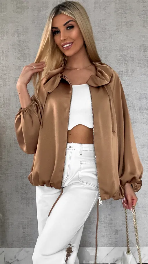 Satynowa elegancka bomberka na zamek BEŻOWA - R462