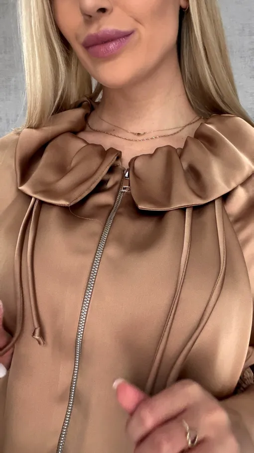 Satynowa elegancka bomberka na zamek BEŻOWA - R462