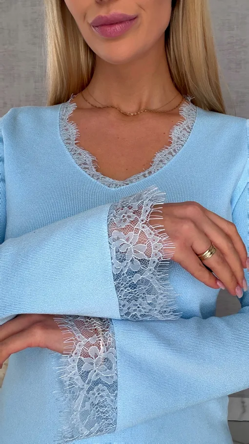 Wiosenna dzianinowy bluzka z koronką i dzwonami ONE SIZE blue - R681B