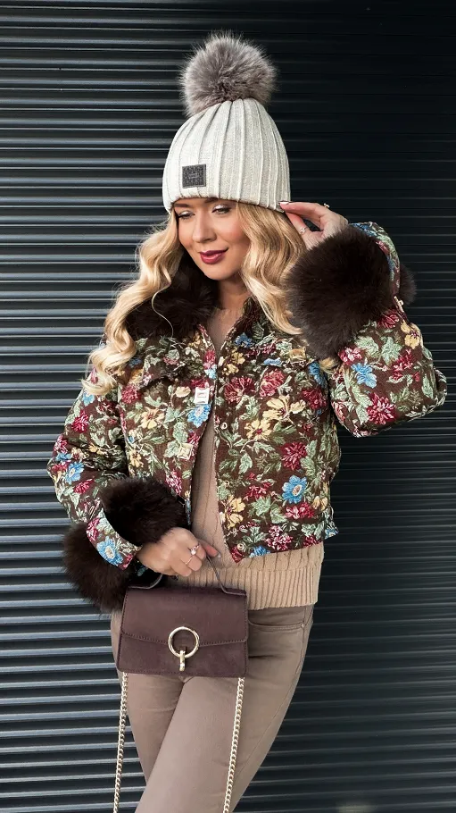 Premium kurtka haftowana w kolorowe kwiaty z futerkiem CZEKOLADOWA - R308A