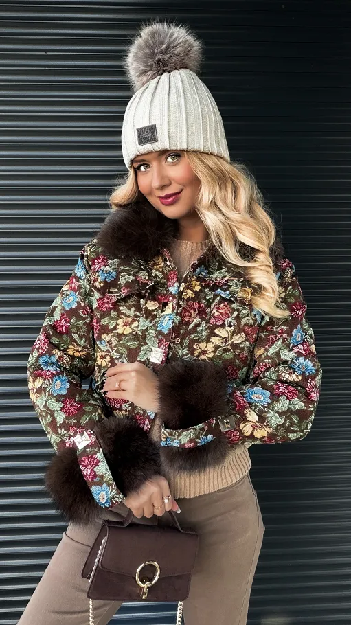 Premium kurtka haftowana w kolorowe kwiaty z futerkiem CZEKOLADOWA - R308A