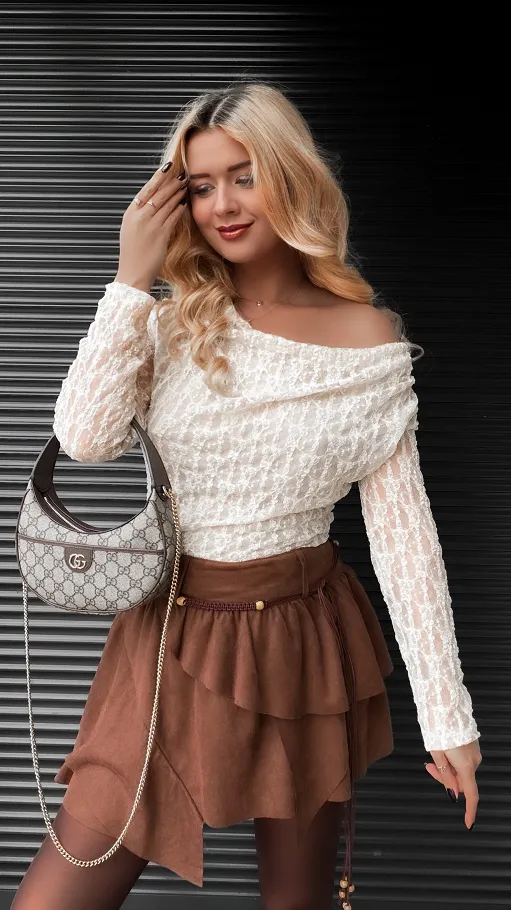 Koronkowa bluzka ecru z dekoltem woda ONE SIZE - R401