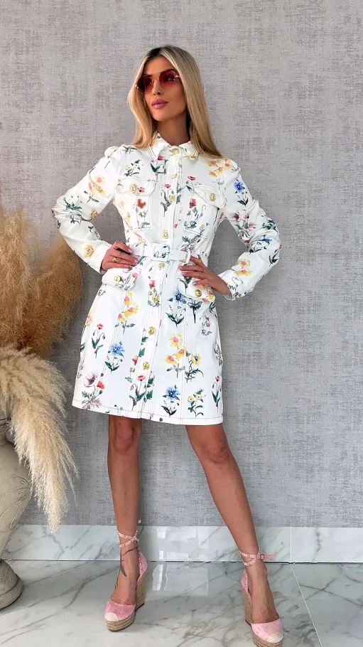 Elastyczna jeansowa sukienka w kwiaty WHITE JEANS - R743