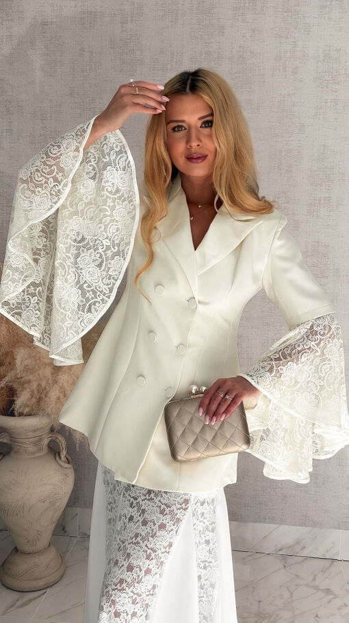 Elegancka marynarka z koronkowymi rękawami WHITE OFF - S047