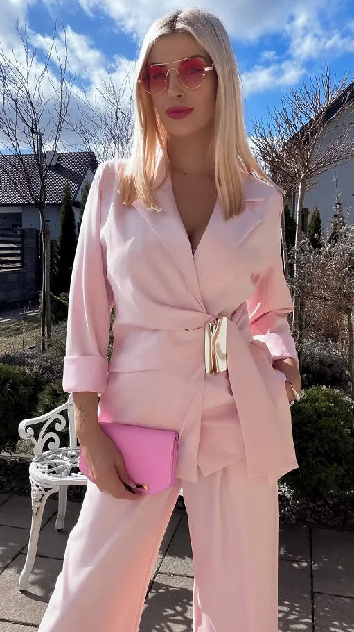 Świetny różowy komplet na wiosnę marynarka + spodnie ONE SIZE - R804A