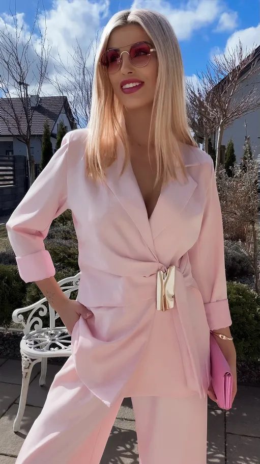 Świetny różowy komplet na wiosnę marynarka + spodnie ONE SIZE - R804A