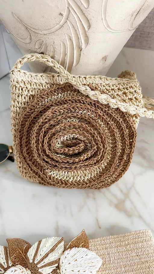 Lekka pleciona torebka z dużą RÓŻĄ beżowa - P654