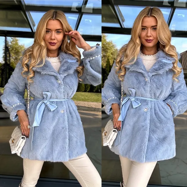 Ekskluzywne futerko GLAMUR zdobione kryształkami BABY BLUE - R326A