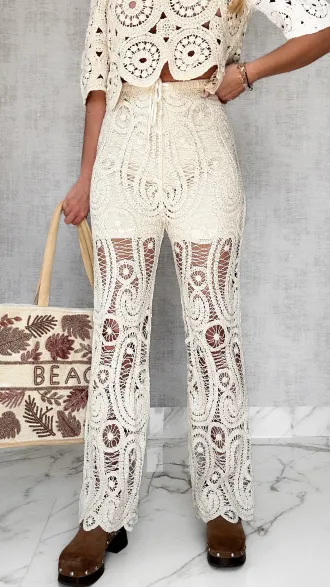 Szydełkowe bawełniane spodnie w kolorze ECRU one size - P684