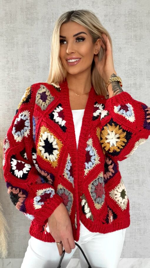 Ekskluzywna szydełkowa narzutka na wiosną ONE SIZE red - R477