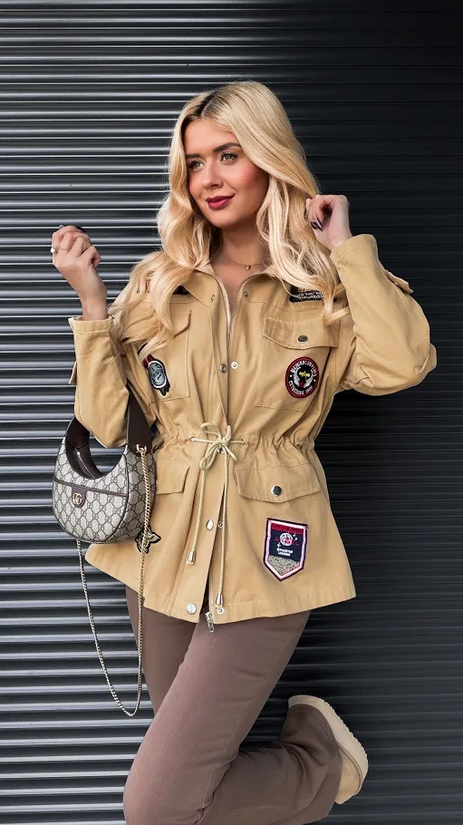 Miodowa kurtka jeansowa w stylu MILITARY - R267A